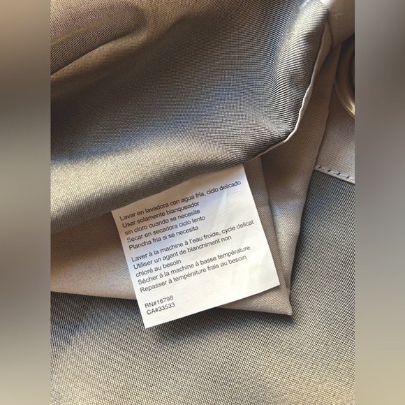 Like New 2 panels of window drapes 40x63” 2 tones gray 6 silver grommets - Picture 4 of 6